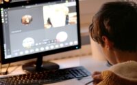 Cum să îți protejezi copilul de pericolele mediului online